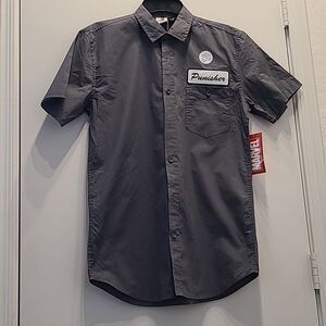 NWT Marvel's Punisher short sleeve button down  Sm